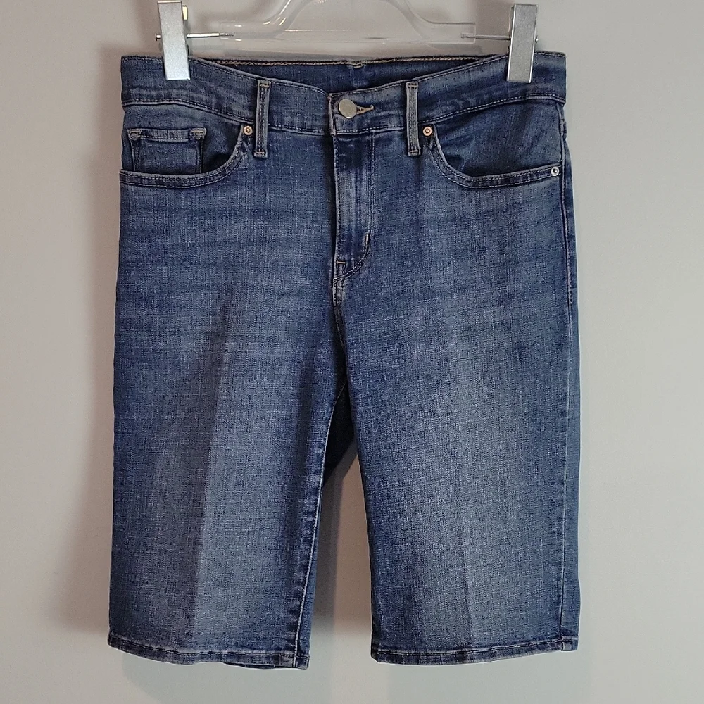 Levi's denim mid rise bermuda shorts size 29 womens 12